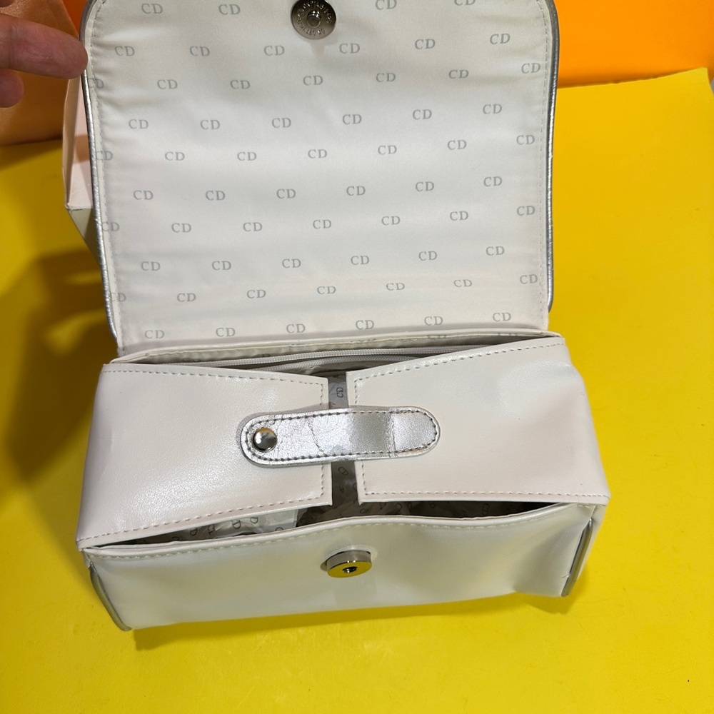 Dior Snow White Cosmetic Bag mirror included - Picture 2 of 13